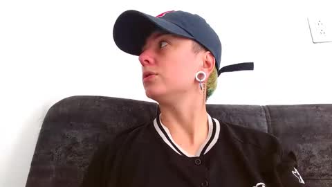 Snapshot of tomboyblue chatting on 11/15/25, 04:25 Blue online show from 11/15/25, 04:25