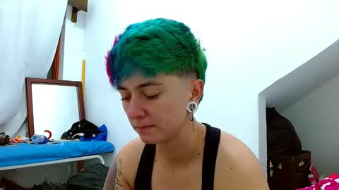 Snapshot of tomboyblue chatting on 11/23/25, 04:34 Blue online show from 11/23/25, 04:34