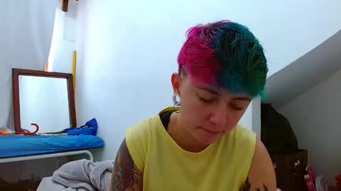 Snapshot of tomboyblue chatting on 11/24/25, 06:07 Blue online show from 11/24/25, 06:07