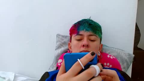 Snapshot of tomboyblue chatting on 11/26/25, 01:45 Blue online show from 11/26/25, 01:45