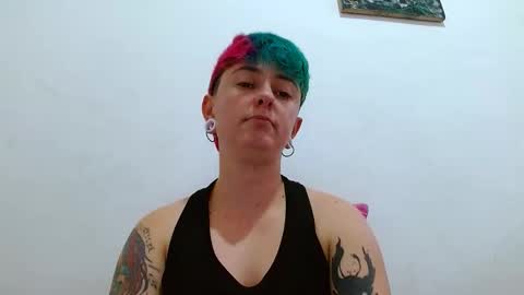 Snapshot of tomboyblue chatting on 11/27/25, 08:44 Blue online show from 11/27/25, 08:44