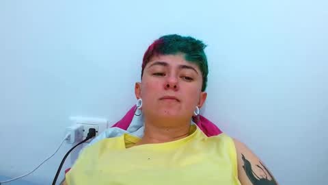 Snapshot of tomboyblue chatting on 12/13/25, 08:04 Blue online show from 12/13/25, 08:04