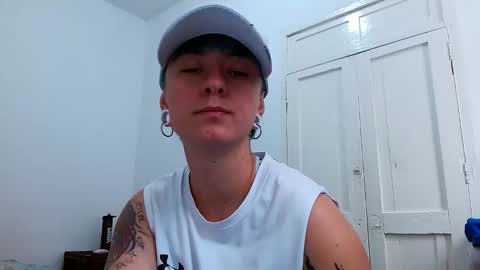 Snapshot of tomboyblue chatting on 02/12/26, 04:02 Blue online show from 02/12/26, 04:02