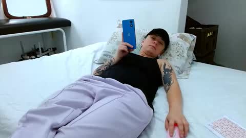 Snapshot of tomboyblue chatting on 02/13/26, 02:46 Blue online show from 02/13/26, 02:46