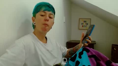 Snapshot of tomboyblue chatting on 02/17/26, 02:57 Blue online show from 02/17/26, 02:57