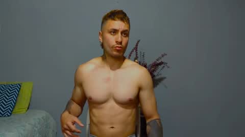 tomDavisXl online show from 10/04/25, 12:41