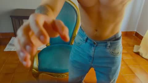 tomDavisXl online show from 10/27/25, 04:33