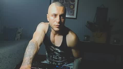 tomDavisXl online show from 05/17/26, 03:26