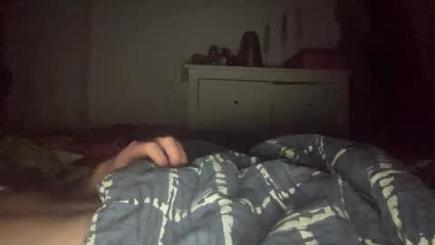 Snapshot of tomford321 chatting on 01/25/25, 01:43 tomford321 online show from 01/25/25, 01:43