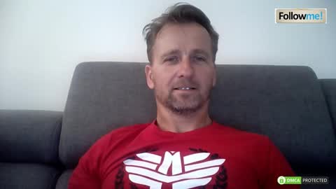 Snapshot of tomhardic chatting on 09/22/25, 07:21 TOM online show from 09/22/25, 07:21