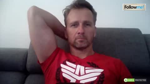 Snapshot of tomhardic chatting on 10/11/25, 11:20 TOM online show from 10/11/25, 11:20