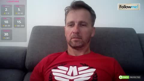 Snapshot of tomhardic chatting on 12/23/25, 09:18 TOM online show from 12/23/25, 09:18