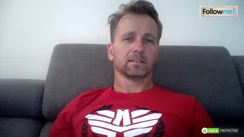 Snapshot of tomhardyc chatting on 12/22/24, 02:06 Tomhardyc online show from 12/22/24, 02:06