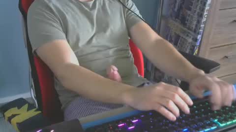 tomin3m online show from 12/28/24, 11:09