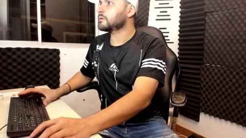 Snapshot of tommmycortez chatting on 11/01/25, 02:35 tommmycortez online show from 11/01/25, 02:35