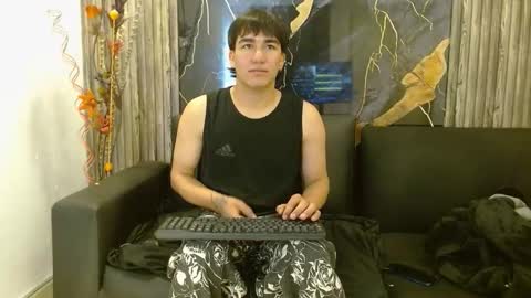 tommy160920 online show from 11/14/25, 02:16