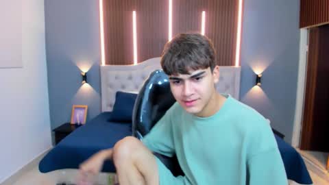 Tommy  online show from 11/16/25, 03:34