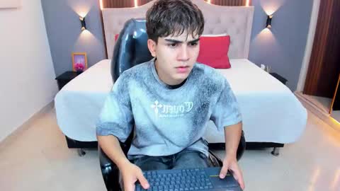 Tommy  online show from 01/08/26, 03:20