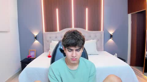 Tommy  online show from 02/05/26, 03:33