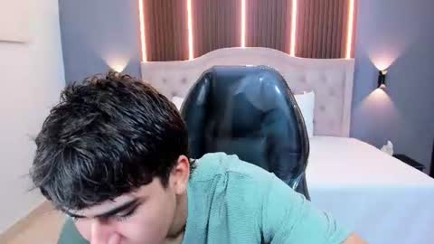 Snapshot of tommy18__ chatting on 07/01/26, 03:30 Tommy online show from 07/01/26, 03:30