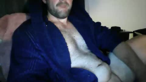 Snapshot of tommy5173 chatting on 10/21/25, 02:51 tommy5173 online show from 10/21/25, 02:51