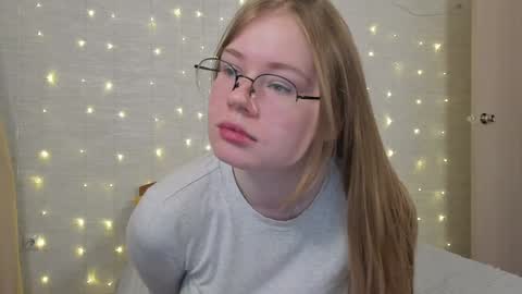 Snapshot of tommy_and_katie chatting on 01/28/25, 10:34 Tommy loves Katie online show from 01/28/25, 10:34