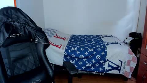 Twitter BreddTommy IG tommy bredd online show from 02/26/25, 10:09