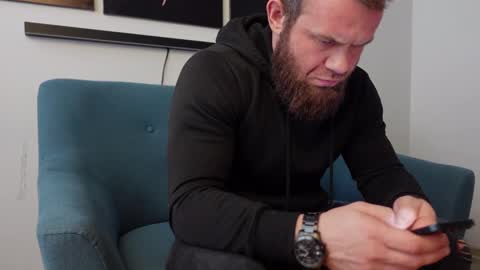  tommy burnzzz  online show from 02/12/25, 08:49