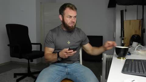  tommy burnzzz  online show from 10/09/25, 06:44