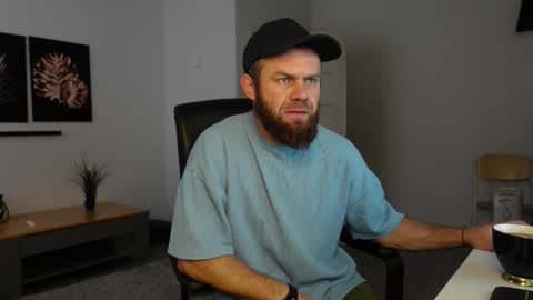  tommy burnzzz  online show from 11/18/25, 07:46