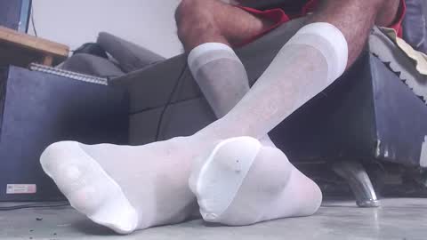   Thomas    online show from 11/26/25, 03:57