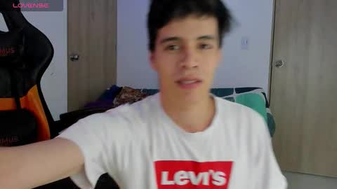   online show from 10/23/25, 02:00