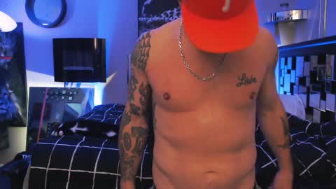 Snapshot of tommy_knuckles chatting on 12/28/24, 03:26 Tommy online show from 12/28/24, 03:26