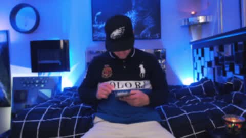 Snapshot of tommy_knuckles chatting on 01/01/25, 02:42 Tommy online show from 01/01/25, 02:42