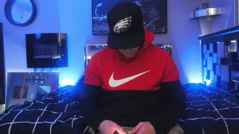 Snapshot of tommy_knuckles chatting on 01/03/25, 03:01 Tommy online show from 01/03/25, 03:01