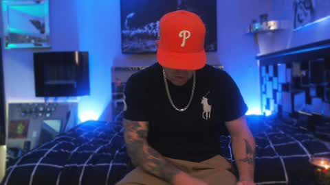 Snapshot of tommy_knuckles chatting on 01/05/25, 04:27 Tommy online show from 01/05/25, 04:27