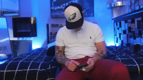 Snapshot of tommy_knuckles chatting on 01/19/25, 09:55 Tommy online show from 01/19/25, 09:55