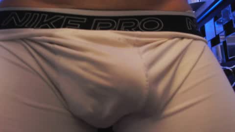 Snapshot of tommy_knuckles chatting on 01/20/25, 02:22 Tommy online show from 01/20/25, 02:22