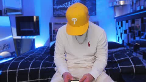 Snapshot of tommy_knuckles chatting on 01/20/25, 05:48 Tommy online show from 01/20/25, 05:48