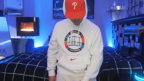 Snapshot of tommy_knuckles chatting on 01/24/25, 04:37 Tommy online show from 01/24/25, 04:37