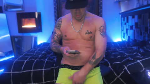 Snapshot of tommy_knuckles chatting on 01/27/25, 03:39 Tommy online show from 01/27/25, 03:39