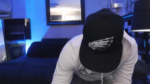 Snapshot of tommy_knuckles chatting on 02/14/25, 02:12 Tommy online show from 02/14/25, 02:12