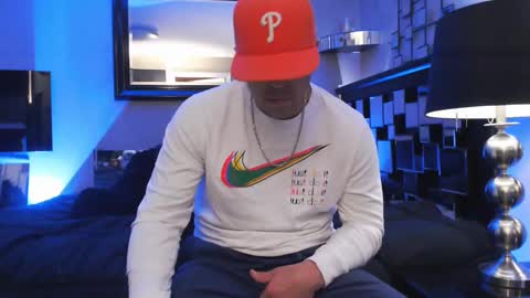 Snapshot of tommy_knuckles chatting on 02/15/25, 09:27 Tommy online show from 02/15/25, 09:27