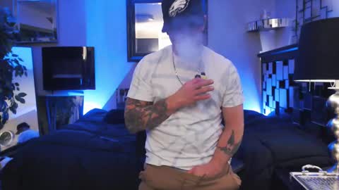 Snapshot of tommy_knuckles chatting on 02/16/25, 08:54 Tommy online show from 02/16/25, 08:54