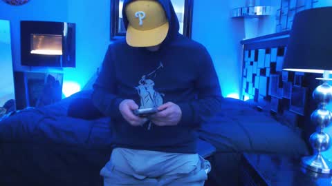 Snapshot of tommy_knuckles chatting on 02/22/25, 09:01 Tommy online show from 02/22/25, 09:01