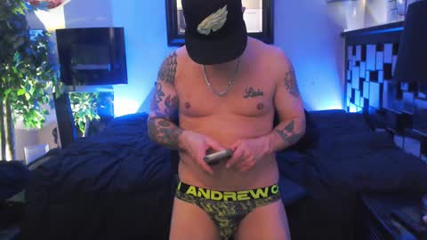 Snapshot of tommy_knuckles chatting on 03/06/25, 03:13 Tommy online show from 03/06/25, 03:13