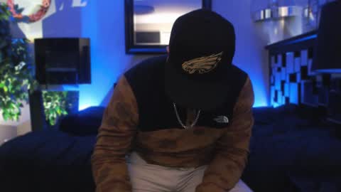 Snapshot of tommy_knuckles chatting on 03/11/25, 07:04 Tommy online show from 03/11/25, 07:04