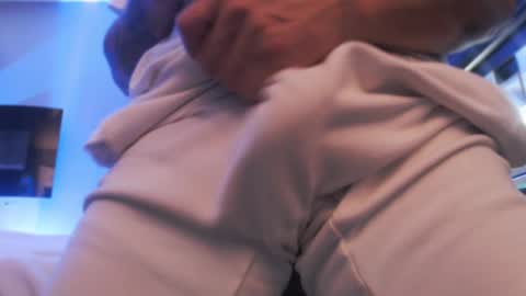 Snapshot of tommy_knuckles chatting on 10/12/25, 06:12 Tommy online show from 10/12/25, 06:12