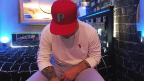 Snapshot of tommy_knuckles chatting on 10/29/25, 04:59 Tommy online show from 10/29/25, 04:59