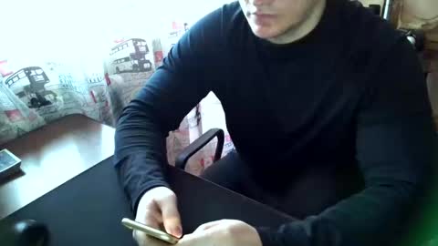 Tommi Li online show from 01/05/25, 08:32